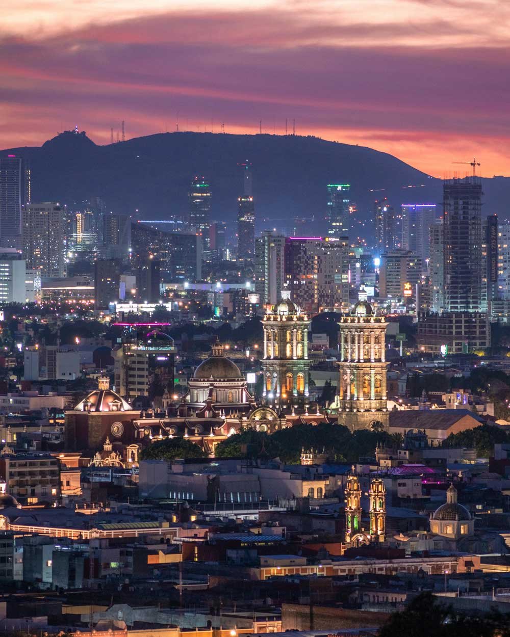 Foto de un atardecer en la Ciudad de Puebla